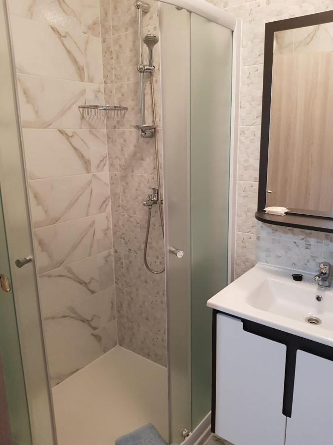 Studio Apartment Lili 扎达尔 外观 照片