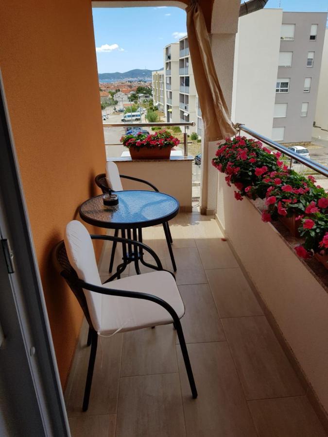 Studio Apartment Lili 扎达尔 外观 照片