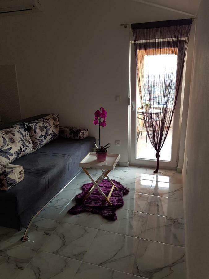 Studio Apartment Lili 扎达尔 外观 照片