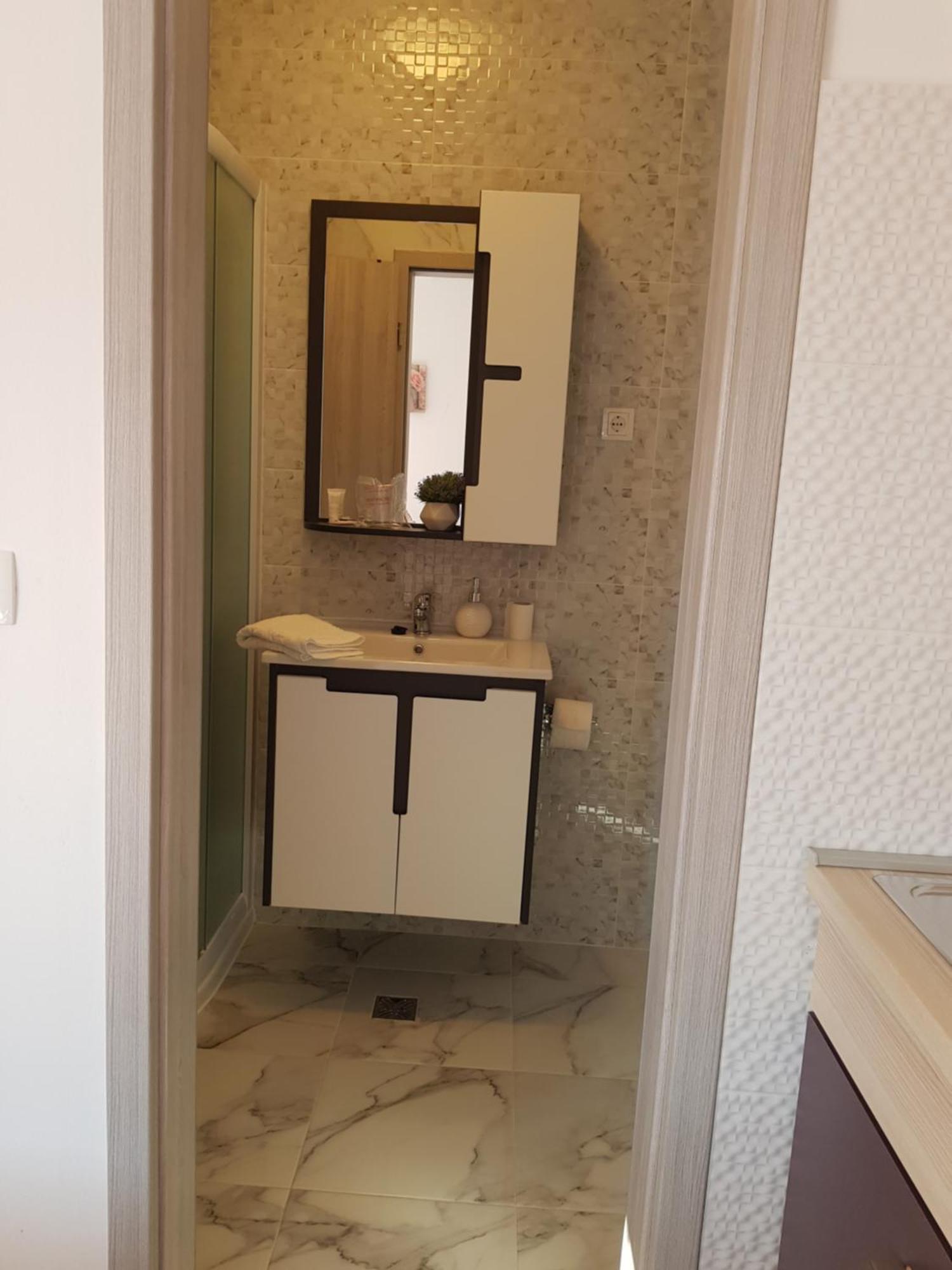 Studio Apartment Lili 扎达尔 外观 照片