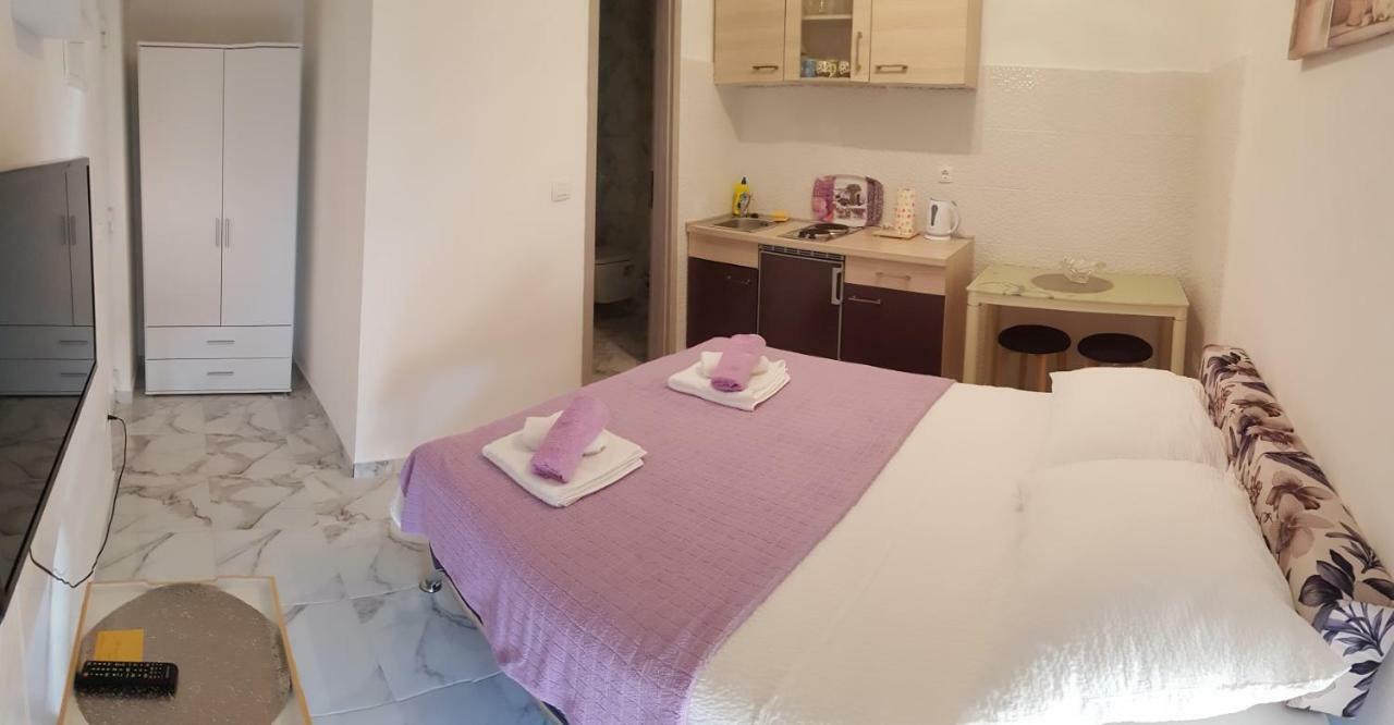 Studio Apartment Lili 扎达尔 外观 照片